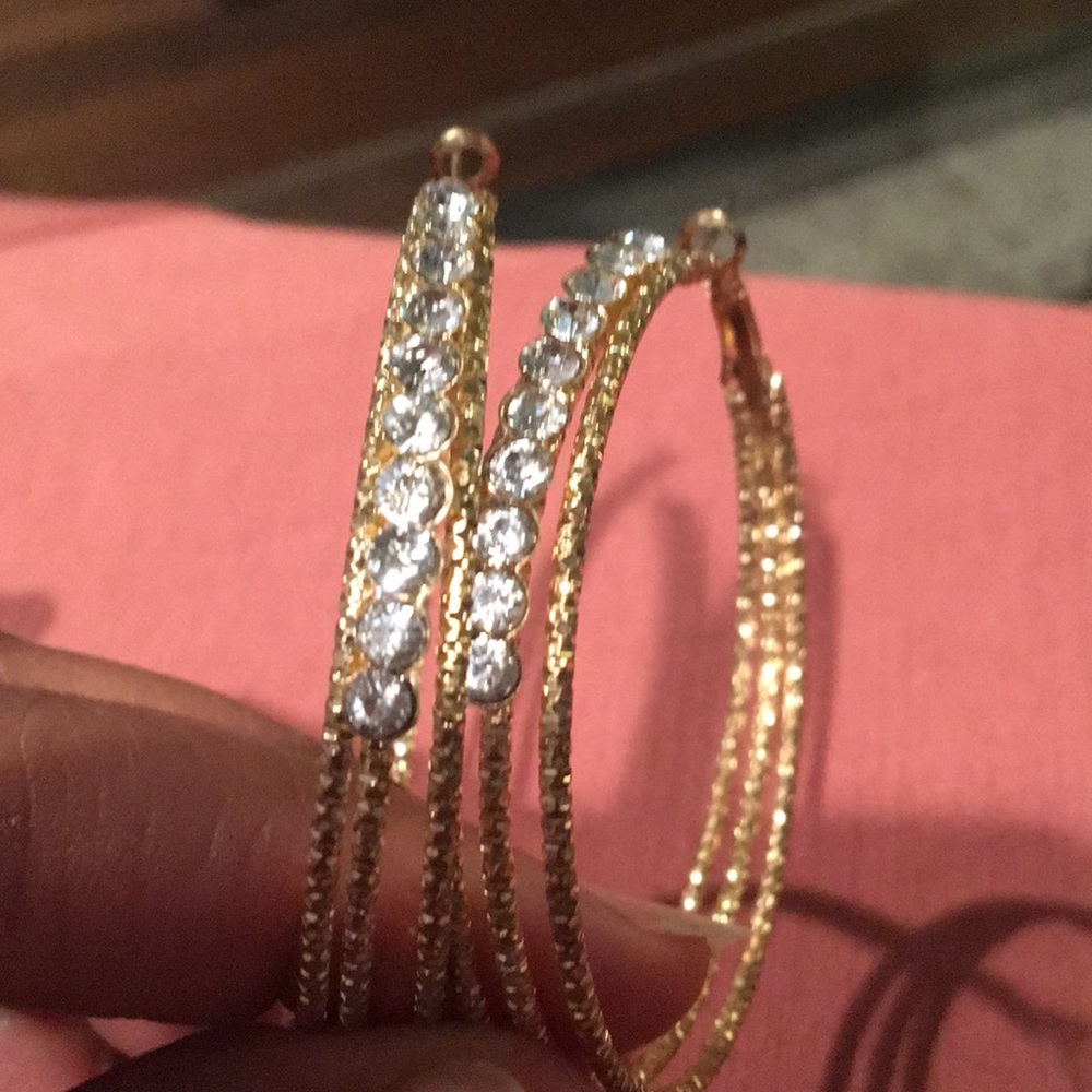 Gold earrings with clear stones